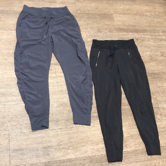 ⭐️⬇️ ATHLETA *BUNDLE* WOMEN’S ATHLETIC JOGGER/WORKOUT PANTS - Picture 2 of 13